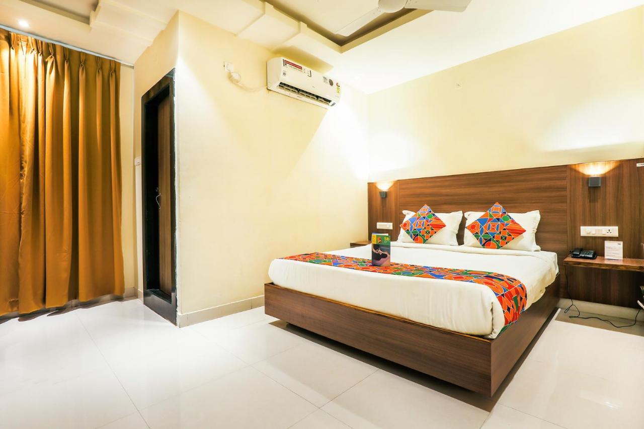 FabHotel RR Grand MG Road Vijayawāda Exterior foto