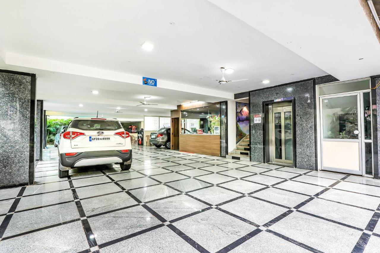 FabHotel RR Grand MG Road Vijayawāda Exterior foto
